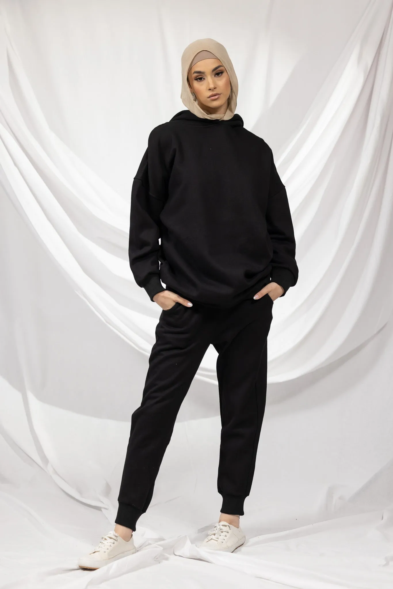 Modelle/Move Detailed Track Pants