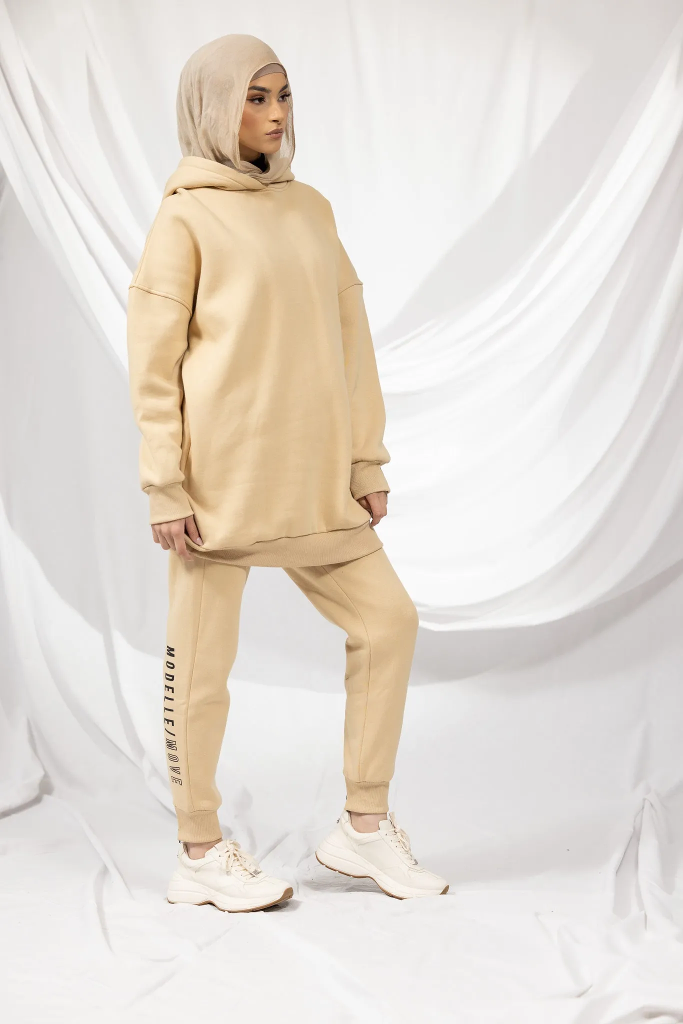 Modelle/Move Detailed Track Pants