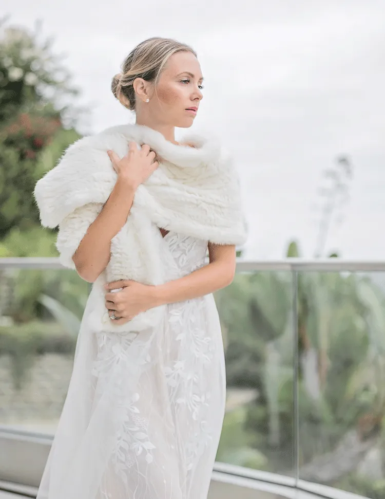 Mont Blanc - Fur Shawl in Cream